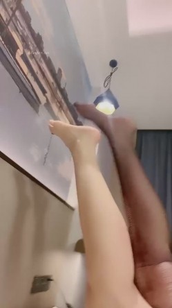 【 奶球的球迷车模闺蜜】无套操得乳浪迭起，菊花破处，连续内射高潮不断，简直就是一场性爱 截图16