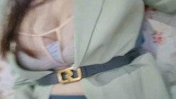 奶控臀控必备！珠海极品木瓜巨乳露脸眼镜反差婊【奥特曼】啪啪自拍，哺乳期还能挤出奶水 截图1