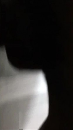 肤白大奶露脸美少妇一直在催“老公我要 快点”JJ门口只蹭了几下还没插人淫水就直流 截图11