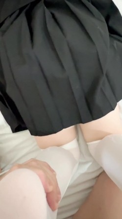 萝莉小奈 学生妹 萝莉 洛丽塔 jk裙 美腿 翘臀 中出没射 白丝 玉足 截图5
