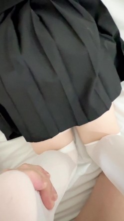 萝莉小奈 学生妹 萝莉 洛丽塔 jk裙 美腿 翘臀 中出没射 白丝 玉足 截图6