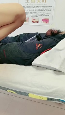 生殖美疗服务没见过的新道具也不知道干啥的请老司机鉴定，口交大鸡巴骚女上位把男的干了，精彩不要错过 截图9