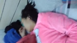 上夜班归来看到没穿内裤裸睡的女友掰开她的B检查一下昨晚有没和别人搞过 截图2