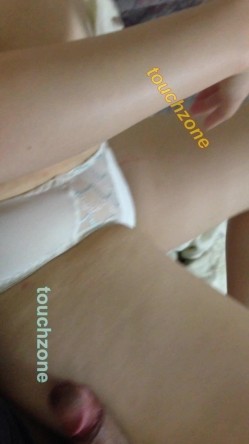 反差婊露脸已婚人妻【小雅】不健康自拍流出粉笔蜂腰蜜桃臀大姨妈来了也不耽误性生活超级骚 截图16