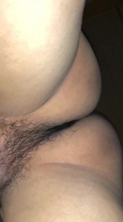 公司聚会灌醉喝多了的美女同事各种姿势猛操她的大肥B完美露脸 截图1