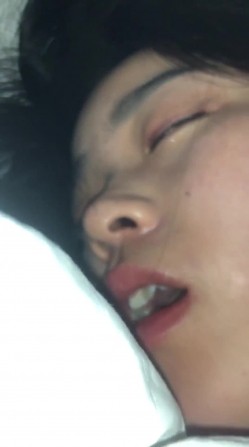 公司聚会灌醉喝多了的美女同事各种姿势猛操她的大肥B完美露脸 截图12