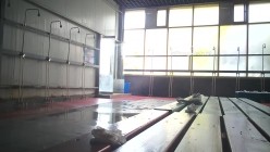 国内【水上乐园】换衣间沐浴区近景偷拍 美女如云淋浴换衣好身材一览无余 截图1
