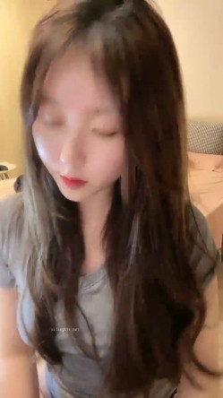 萝莉变女神了 ，【真礼】这样的大胸尤物， 扒穴扣逼了， 真好看，清纯反差，校园女神 截图1