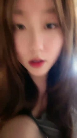 萝莉变女神了 ，【真礼】这样的大胸尤物， 扒穴扣逼了， 真好看，清纯反差，校园女神 截图7