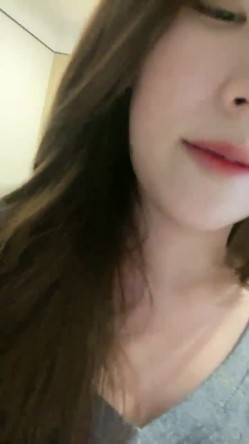 萝莉变女神了 ，【真礼】这样的大胸尤物， 扒穴扣逼了， 真好看，清纯反差，校园女神 截图15