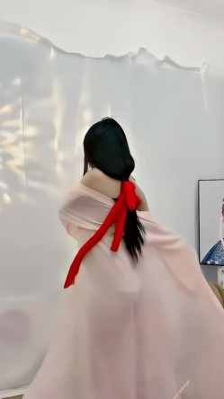 青春无敌，抖音风艺校美少女【杨晓花】定制福利，露脸露点，各种热门BGM裸舞 截图5