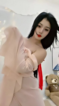 青春无敌，抖音风艺校美少女【杨晓花】定制福利，露脸露点，各种热门BGM裸舞 截图14