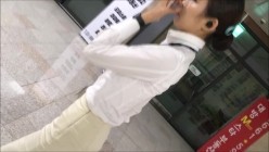【裙底 ️春光乍泄】抄底各路高质量空姐乘务员 白皙大长腿诱人丝袜 骚丁豹纹白窄五花八门 饱满阴皁腿都够玩一年 截图6
