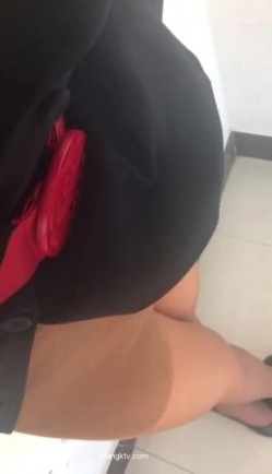 【真实空姐 ️稀缺航空】极品制服『空姐』反差婊私拍集 佳妮空姐多名女神接机啪啪 穿空姐制服做爱 截图10