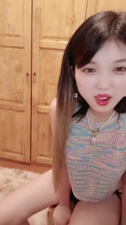新人！大学生下海~又骚又漂亮~【贝贝】美乳爱心奶~爱了，青春气息扑面而来，兄弟们动心吗 截图10