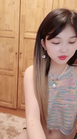 新人！大学生下海~又骚又漂亮~【贝贝】美乳爱心奶~爱了，青春气息扑面而来，兄弟们动心吗 截图16