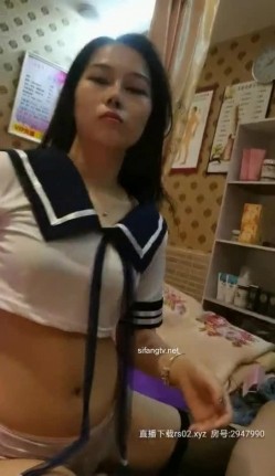 深圳的小按摩院 正在培训刚从富士康转来的超级清纯的技师 689全套服务太实惠了 很美的老技师手把手教她 截图14