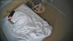 酒店偷拍 连续两天入住情侣气质甜美又身材不错的美女喜欢上位榨取男友精液 截图1