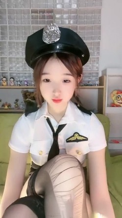 【兔兔兔小白】，纯欲系天花~直播刷水枪求调教，首播大哭，小妹妹受了委屈，哭得大哥们都心疼了 截图10