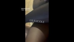 专泡良家大神『LILILICOLE』翘臀骚货一边穿着高跟黑丝一边女上摇摆，只需躺着据能享受全自动炮架服务 截图6