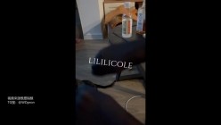 专泡良家大神『LILILICOLE』翘臀骚货一边穿着高跟黑丝一边女上摇摆，只需躺着据能享受全自动炮架服务 截图7