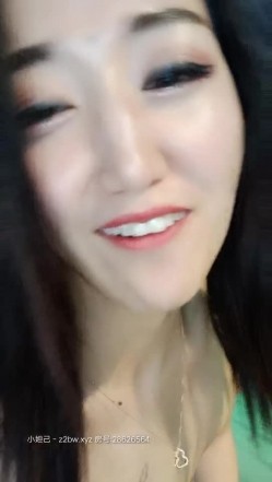 舞蹈教练，豪放不拘束的健身房，各种劲舞嗨起来，被网友们勾引发骚得不行，脱掉内裤下面已经湿漉漉了！ 截图12
