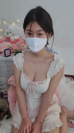 清纯学生妹，【18岁纯妹妹】，标准的甜妹儿，还有一副好身材，大奶子粉穴翘臀，9小时大放送 截图7