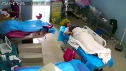 最新流出 黑客破解国内某乡镇医院偷拍产房孕妇顺产高清视频流出 截图15