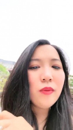 【你的户外小淫妇】商场公园地摊周边行人不少又紧张又激动水流了好多 截图2