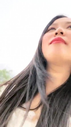 【你的户外小淫妇】商场公园地摊周边行人不少又紧张又激动水流了好多 截图8