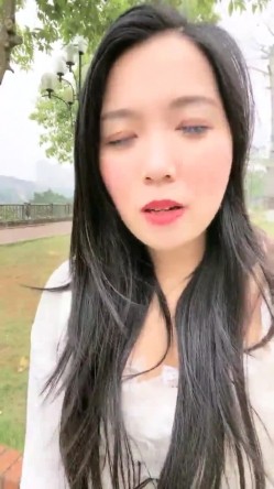 【你的户外小淫妇】商场公园地摊周边行人不少又紧张又激动水流了好多 截图11