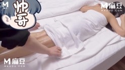 麻豆原创UP投稿 Milk喵姐 178车模被男技师内射 喵姐的大长腿 阳痿来了都能动两下 技师不得射才怪 截图1