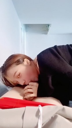 安徽郭碧婷，反差感太强了，【情侣】【糖糖糖糖】合集，深喉毒龙，无敌爱吞精，一滴不能浪费！ 截图8