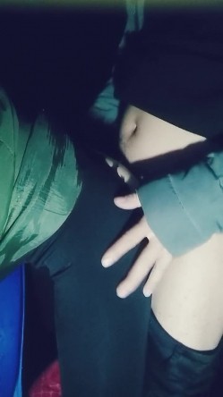 户外美女主播先掰穴自慰 然后给勾搭的小哥口交 接着被后入爆操 截图16