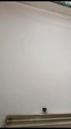 “舒服吧老头明天当我干爹好不好”对白搞笑淫荡70来岁J8还很大的老头被超骚的熟女鸡爽的不要不要的 截图5