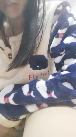 68外表很清纯的妹子用T蛋玩小穴这么骚 截图10