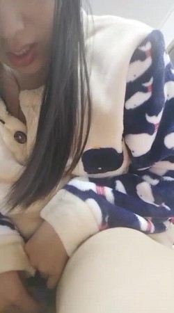 68外表很清纯的妹子用T蛋玩小穴这么骚 截图11