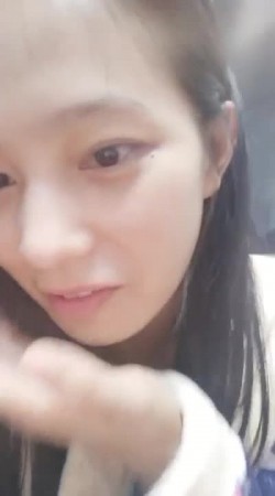 68外表很清纯的妹子用T蛋玩小穴这么骚 截图12
