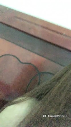 别人家的小少妇是真骚，欲望强烈主动上位还抓着小哥的手让她摸奶子，叫声骚浪被草不行还得拿道具玩骚逼 截图8
