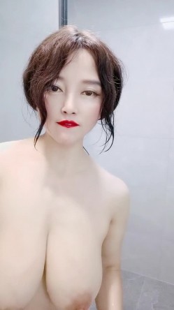 2022最熟阿姨--骚死了，浴室顶哌哌、肉棒插得小穴发骚流浆，巨乳大奶子飘了起来！ 截图6