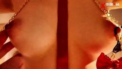 【情趣诱惑】小猫咪 - 马年春光乍泄好事成双的夜晚 吊乳骚裙乳粒时刻保持凸激 蛮腰骑乘湿淋淋抽插 白虎穴被凿的好爽痉挛！ 截图4