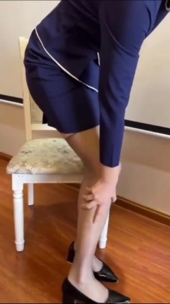 丝袜人妻 ·婷姨·这颜值真香，会打扮的良妻，各种撩逗，丝足，黑丝包裹着香逼，阿姨果然香飘飘 截图9