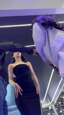 [超级裙底]最新2023上海车展各色美女模特 总有一款你喜欢 截图14