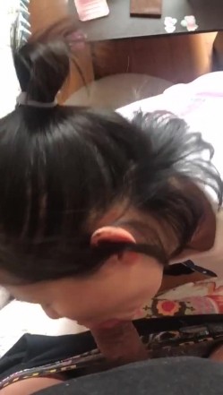 【性奴少妇&反差魅婊】超多漂亮淫妹淫妻淫女友啪啪口交甄选，靓妹舔肉棒 淫荡啪啪 骚穴特写 完美露脸 深喉内射篇 稀缺资源劲爆收藏 截图11