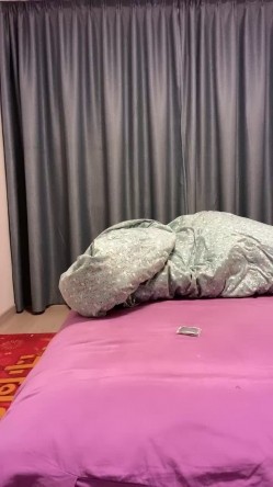 巨乳奶妈：挤着奶自慰、孩子突然哭了，神仙口活儿，这奶水好新鲜，看着就惹火！ 截图8