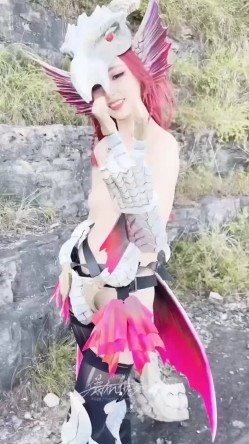 稀有露脸 高端ACG业界女神爆机少女 喵小吉 8月番微醺时刻绮怀零世界的异生活怪物猎人精品私拍 截图1