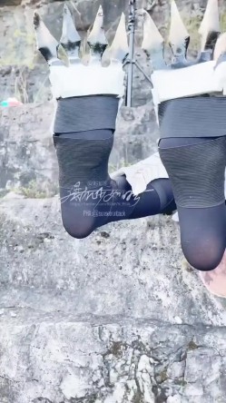 稀有露脸 高端ACG业界女神爆机少女 喵小吉 8月番微醺时刻绮怀零世界的异生活怪物猎人精品私拍 截图8