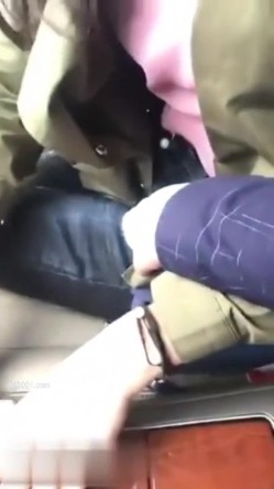 接甜美小情人下班说今天刺激点玩车震 男子有点犹豫 车多操操停停 老公又催回家真的刺激 截图3