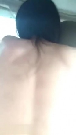 接甜美小情人下班说今天刺激点玩车震 男子有点犹豫 车多操操停停 老公又催回家真的刺激 截图16
