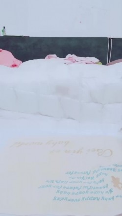 丰满韵味美少妇和炮友一多秀 口交被炮友玩弄用自慰棒插穴 很是淫荡 截图1